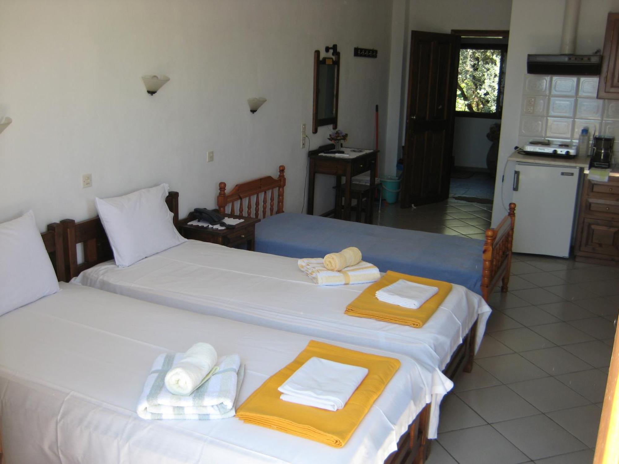 Felitsia Apartments & Studios Agios Ioannis  Esterno foto